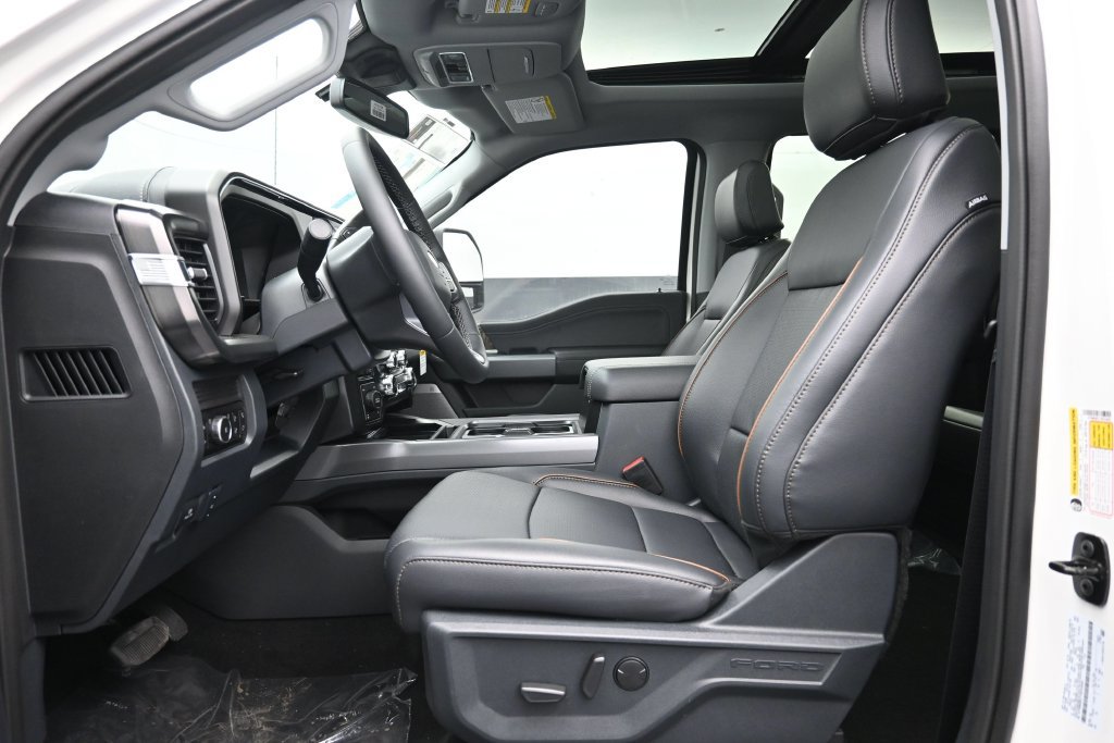 New 2026 Ford F250 Lariat w/ Black Appearance Package AWD/4WD image 13
