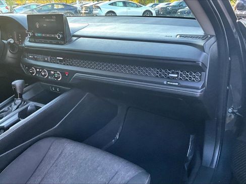 Used 2023 Honda Accord EX image 14