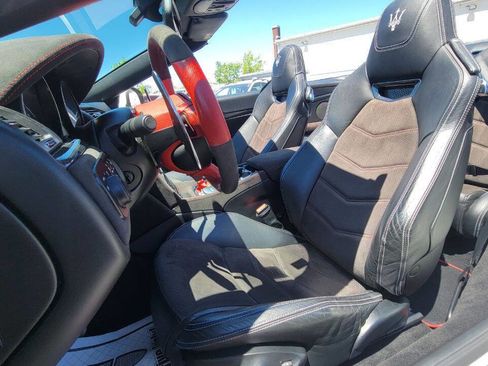 Used 2015 Maserati GranTurismo Sport RWD image 20