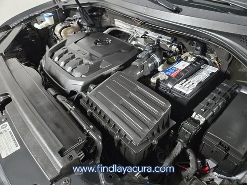 Used 2018 Volkswagen Tiguan SEL Premium image 20