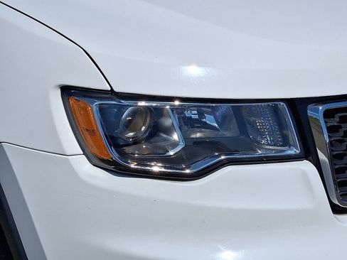 Used 2018 Jeep Grand Cherokee Limited AWD/4WD image 10