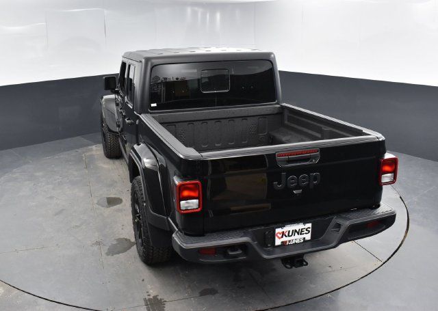Used 2025 Jeep Gladiator Sport AWD/4WD image 33