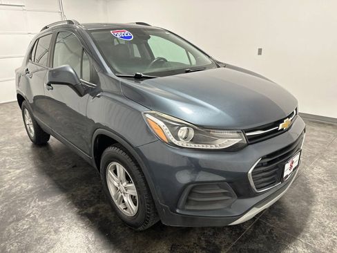 Used 2022 Chevrolet Trax LT AWD/4WD image 3