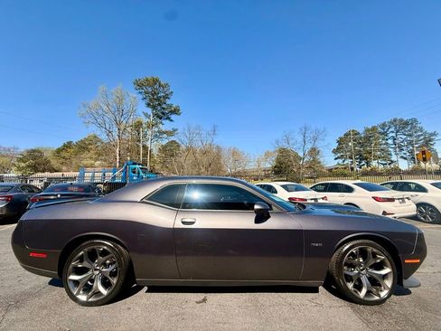 Used 2021 Dodge Challenger R/T RWD image 4