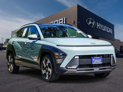 Used 2024 Hyundai Kona Limited AWD/4WD image 2