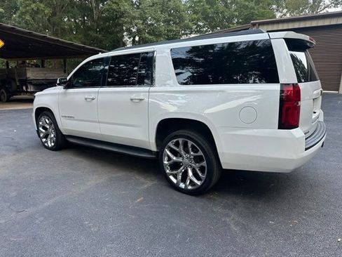 Used 2018 Chevrolet Suburban LS RWD image 6