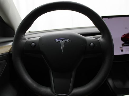 Used 2022 Tesla Model 3 Long Range AWD/4WD image 30