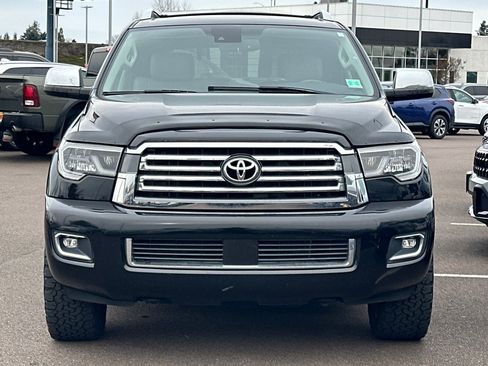 Used 2018 Toyota Sequoia Platinum image 9