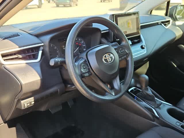 Used 2025 Toyota Corolla LE FWD image 10