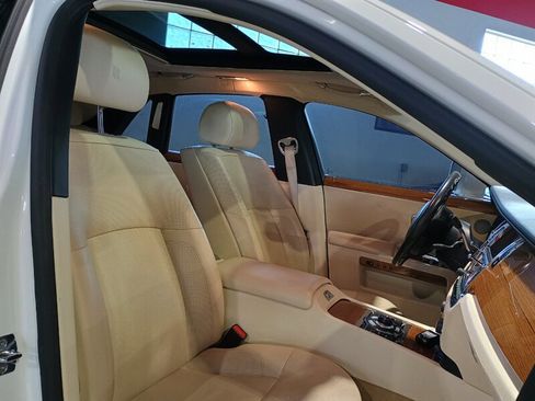 Used 2011 Rolls-Royce Ghost RWD image 37