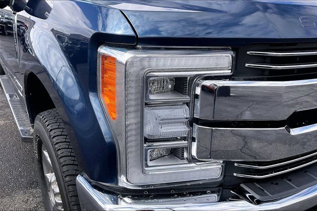 Used 2019 Ford F350 Lariat w/ Lariat Ultimate Package AWD/4WD image 32