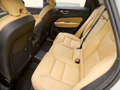 Certified 2025 Volvo XC60 T8 Ultra w/ Protection Package Premier image 22