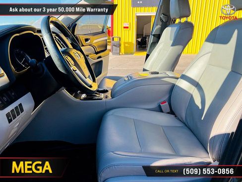 Used 2019 Toyota Highlander XLE image 24
