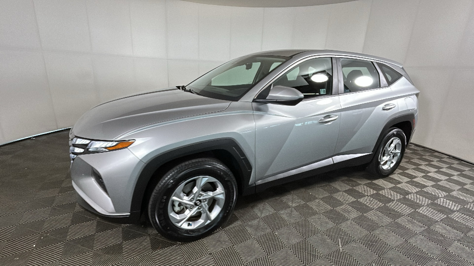 Used 2024 Hyundai Tucson SE AWD/4WD image 8