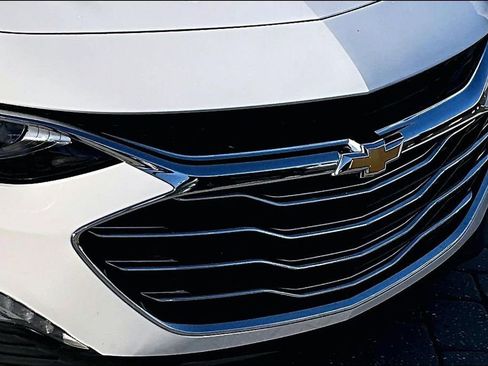 Used 2024 Chevrolet Malibu LT image 32