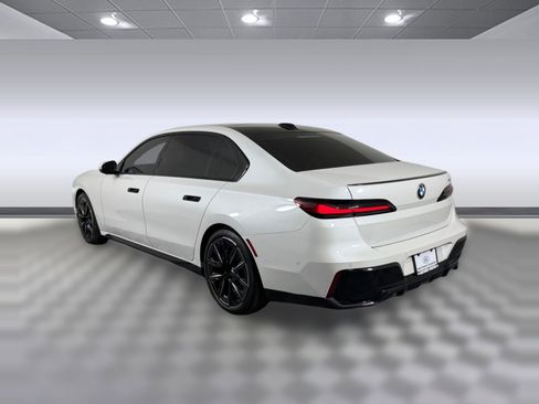 Used 2023 BMW 740i 740i image 3