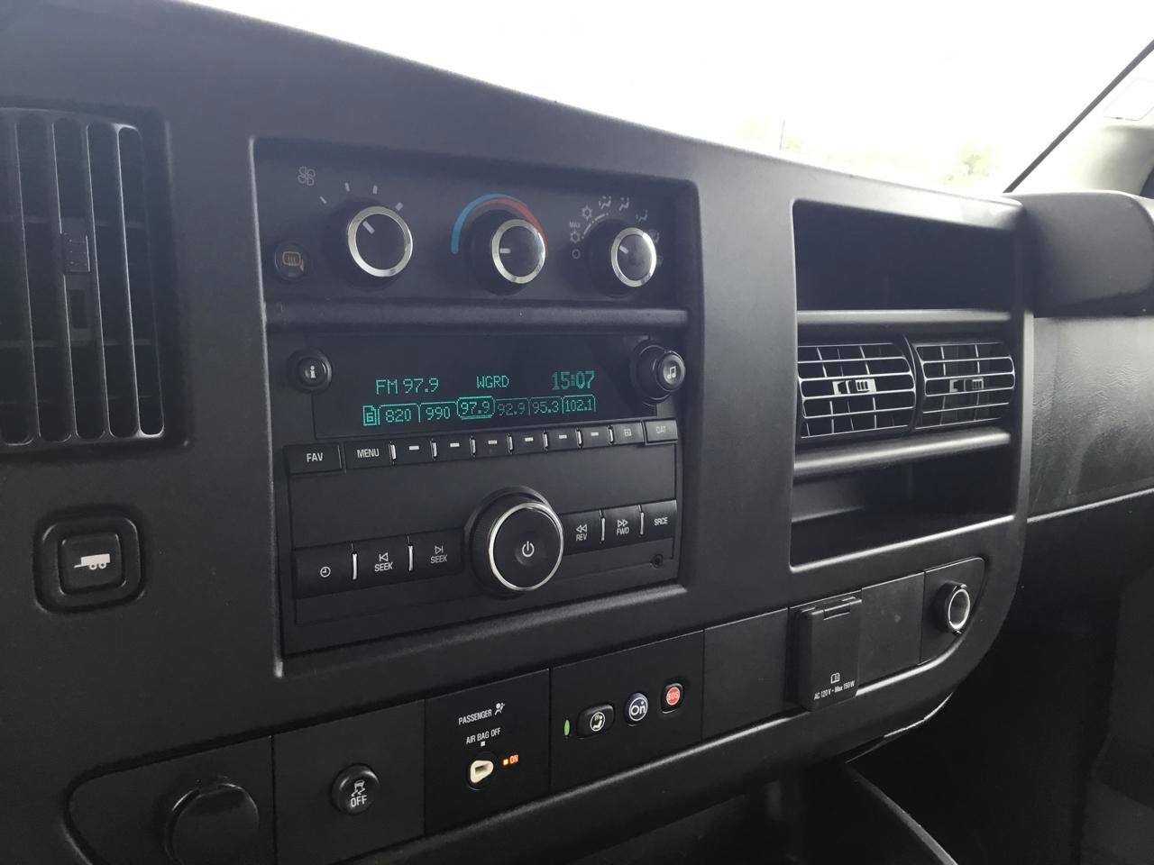 Used 2020 Chevrolet Express 3500 w/ Power Convenience Package RWD image 14