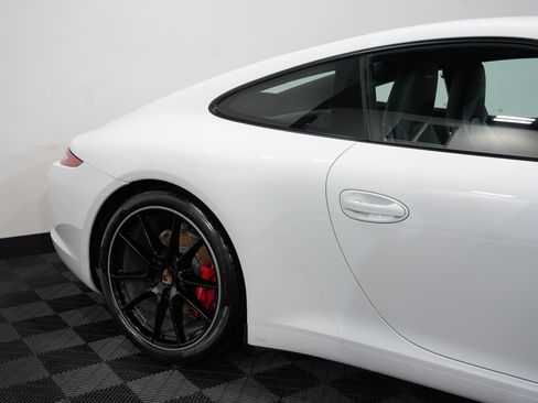 Used 2014 Porsche 911 Carrera S image 13
