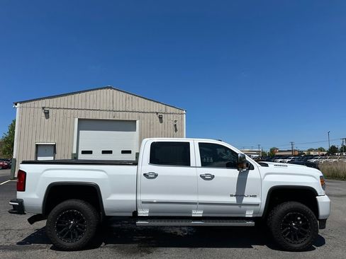 Used 2017 GMC Sierra 3500 Denali w/ Duramax Plus Package AWD/4WD image 13