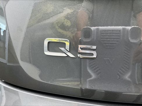 Used 2022 Audi Q5 2.0T Premium Plus w/ Premium Plus Package AWD/4WD image 33