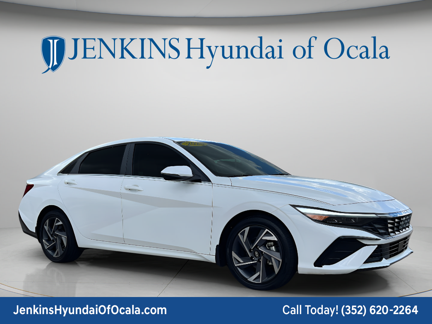 Certified 2025 Hyundai Elantra Limited FWD image 7