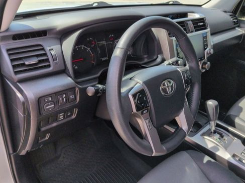Used 2022 Toyota 4Runner SR5 Premium w/ Moonroof Package image 17