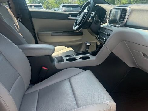 Used 2020 Kia Sportage S w/ S FWD Sunroof Package image 5