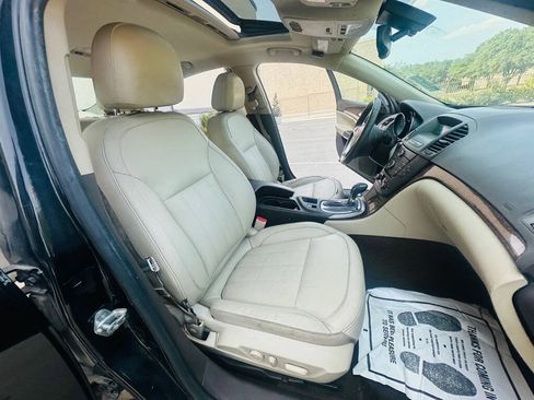 Used 2012 Buick Regal Premium FWD image 22