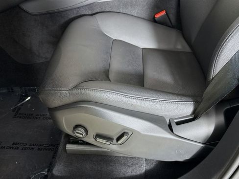 Certified 2025 Volvo XC90 B6 Plus image 19