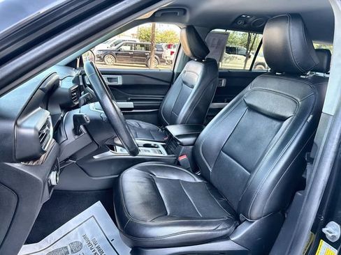 Used 2023 Ford Explorer Limited RWD image 11
