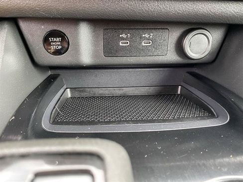 Used 2024 Nissan Rogue S AWD/4WD image 18