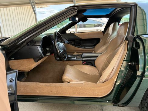Used 1995 Chevrolet Corvette Coupe RWD image 11
