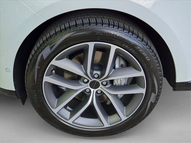 New 2026 Land Rover Range Rover SE AWD/4WD image 9