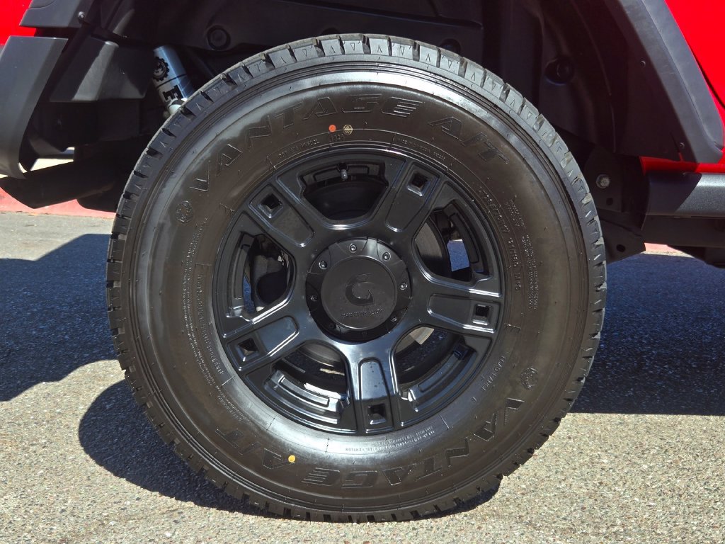 Used 2021 Jeep Wrangler Unlimited Rubicon AWD/4WD image 11