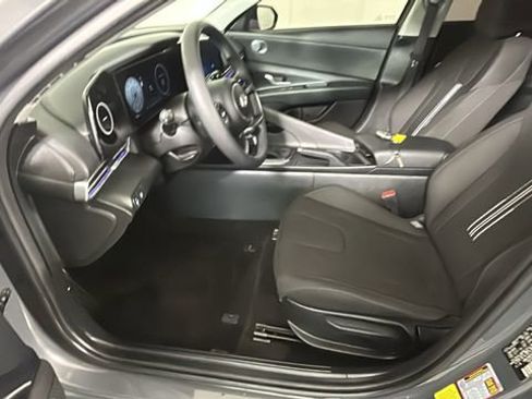 Used 2024 Hyundai Elantra SEL FWD image 12