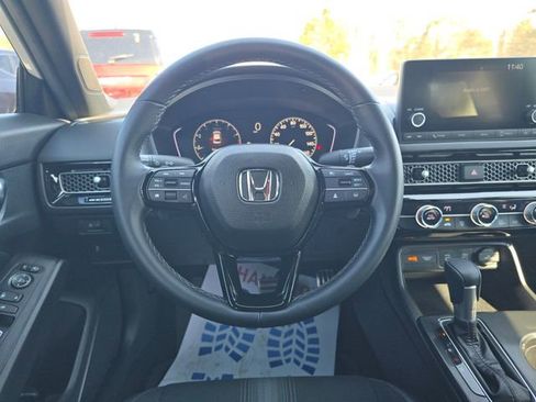 Used 2025 Honda Civic Sport image 13