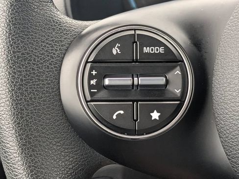 Certified 2025 Kia Soul LX w/ LX Technology Package FWD image 25
