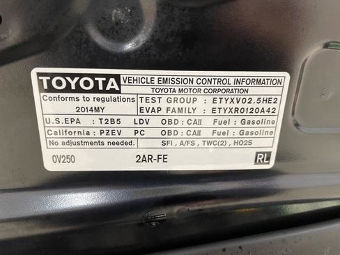 Used 2014 Toyota Camry LE FWD image 34