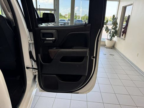 Used 2016 GMC Sierra 1500 SLE w/ SLE Value Package AWD/4WD image 43