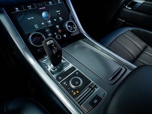 Used 2019 Land Rover Range Rover Sport HST image 55