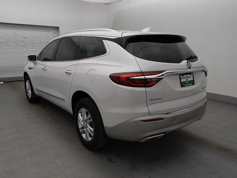 Used 2018 Buick Enclave Essence image 5