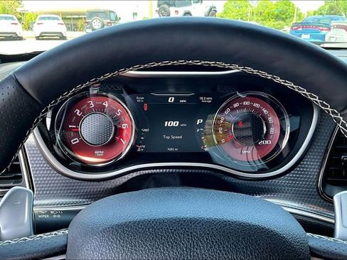 Used 2016 Dodge Challenger SRT Hellcat image 12