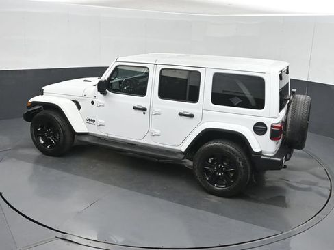 Used 2022 Jeep Wrangler Unlimited Sahara AWD/4WD image 44