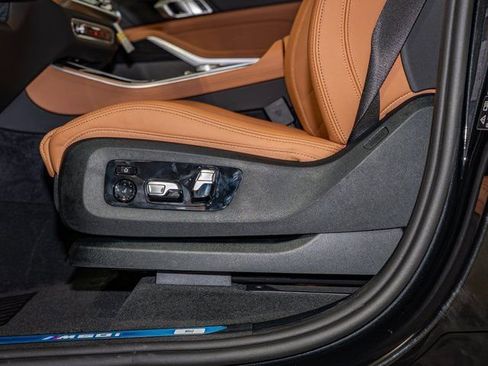 Used 2026 BMW X5 M60i w/ Climate Comfort Package image 15