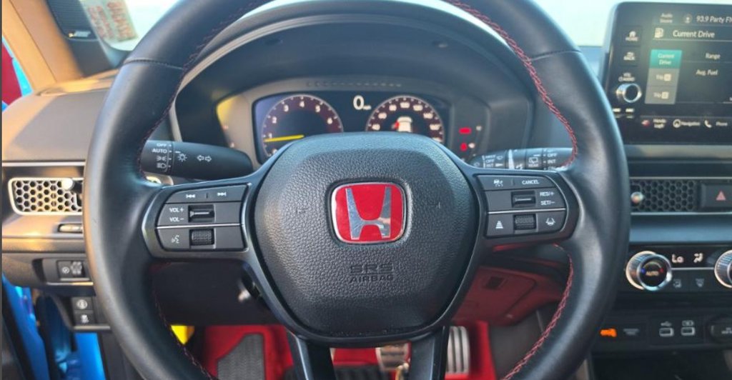 Used 2024 Honda Civic Type R image 3