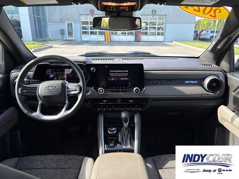 Used 2024 Chevrolet Colorado ZR2 w/ Technology Package AWD/4WD image 10