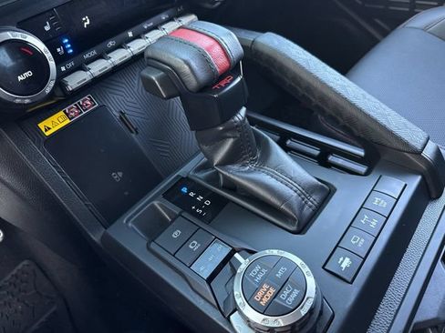Used 2025 Toyota Tacoma TRD Pro AWD/4WD image 19
