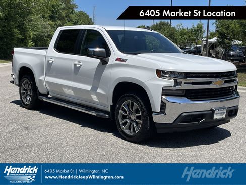 Used 2022 Chevrolet Silverado 1500 LT w/ Z71 Off-Road Package AWD/4WD image 1