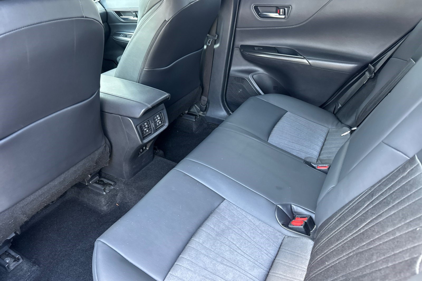 Used 2021 Toyota Venza XLE w/ Carpet Mat Package (TMS) AWD/4WD image 26