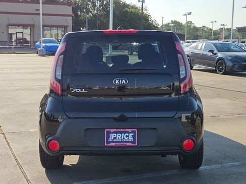 Used 2016 Kia Soul FWD image 7